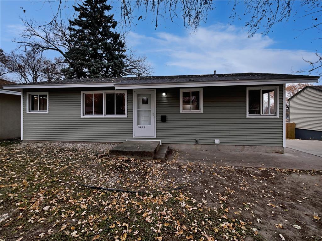 3806 Hampshire Avenue N Crystal MN 55427 6820951 image1