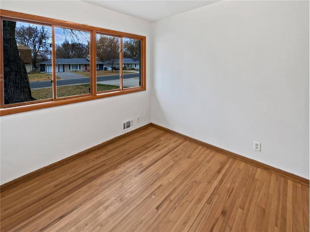 3806 Hampshire Avenue N Crystal MN 55427 6820951 image16