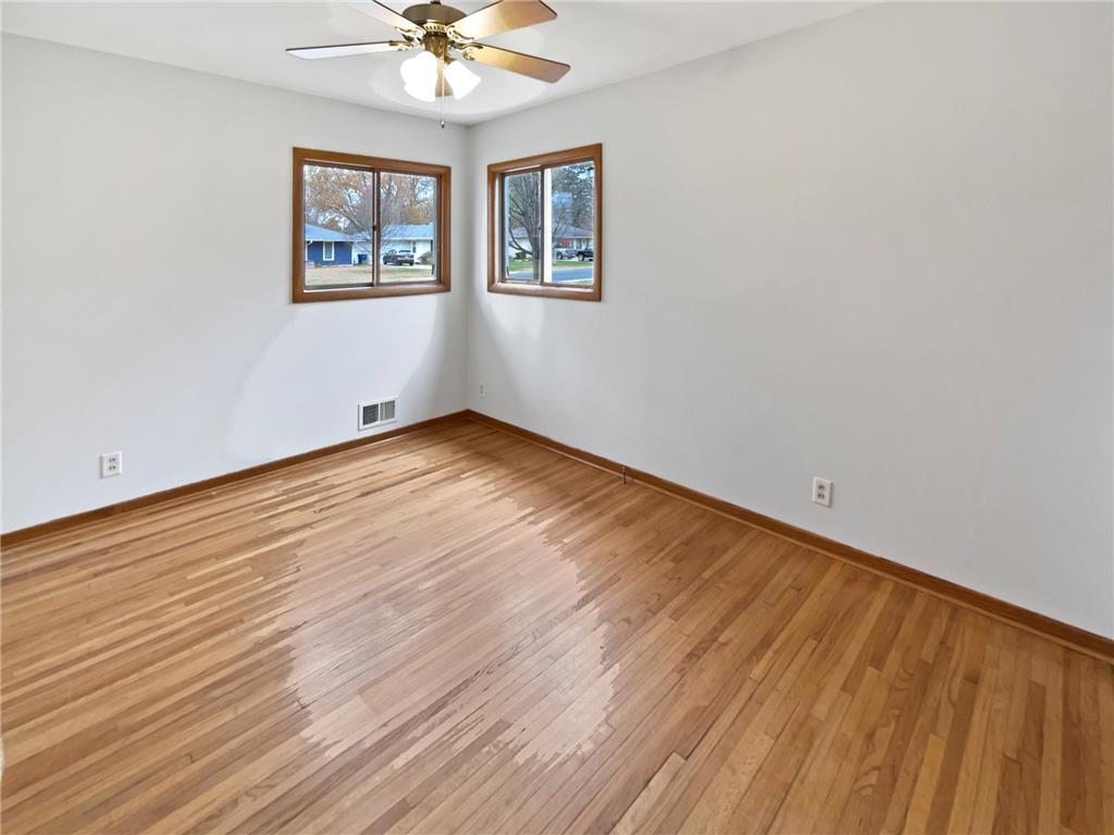 3806 Hampshire Avenue N Crystal MN 55427 6820951 image4