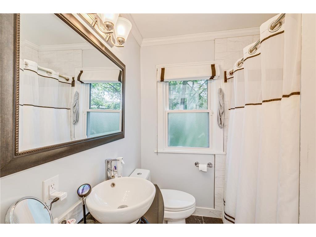 3807 Hubbard Avenue N Robbinsdale MN 55422 6810922 image15