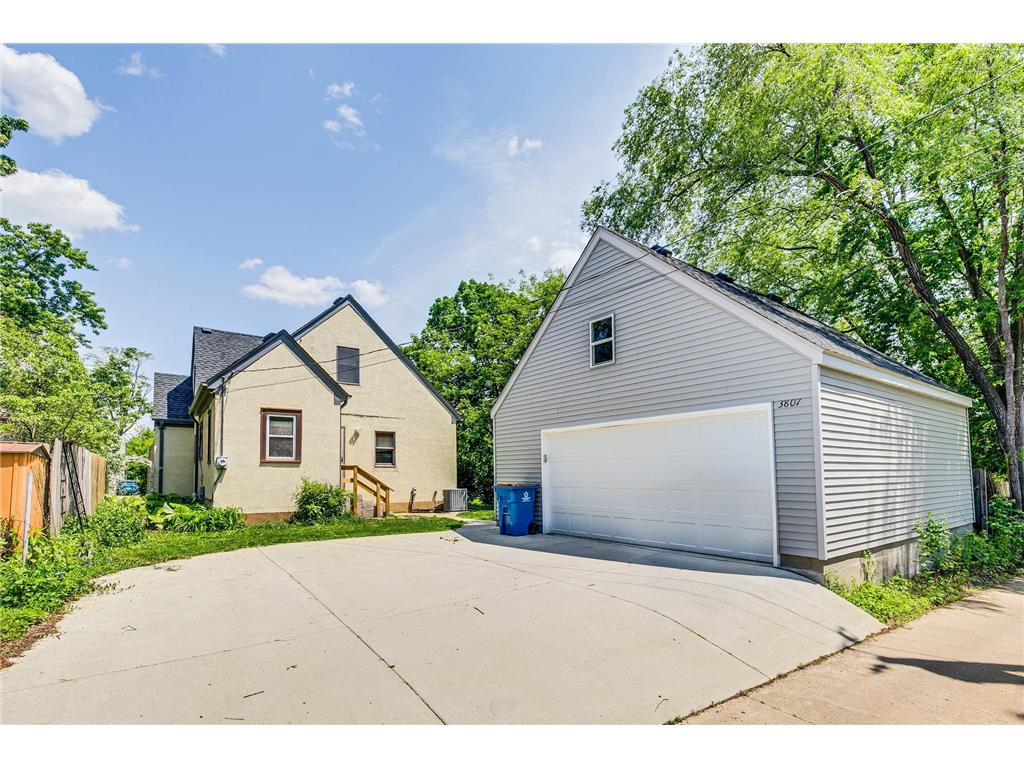 3807 Hubbard Avenue N Robbinsdale MN 55422 6810922 image4