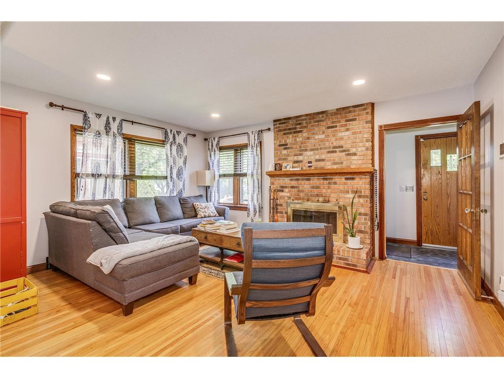 3807 Hubbard Avenue N Robbinsdale MN 55422 6810922 image7