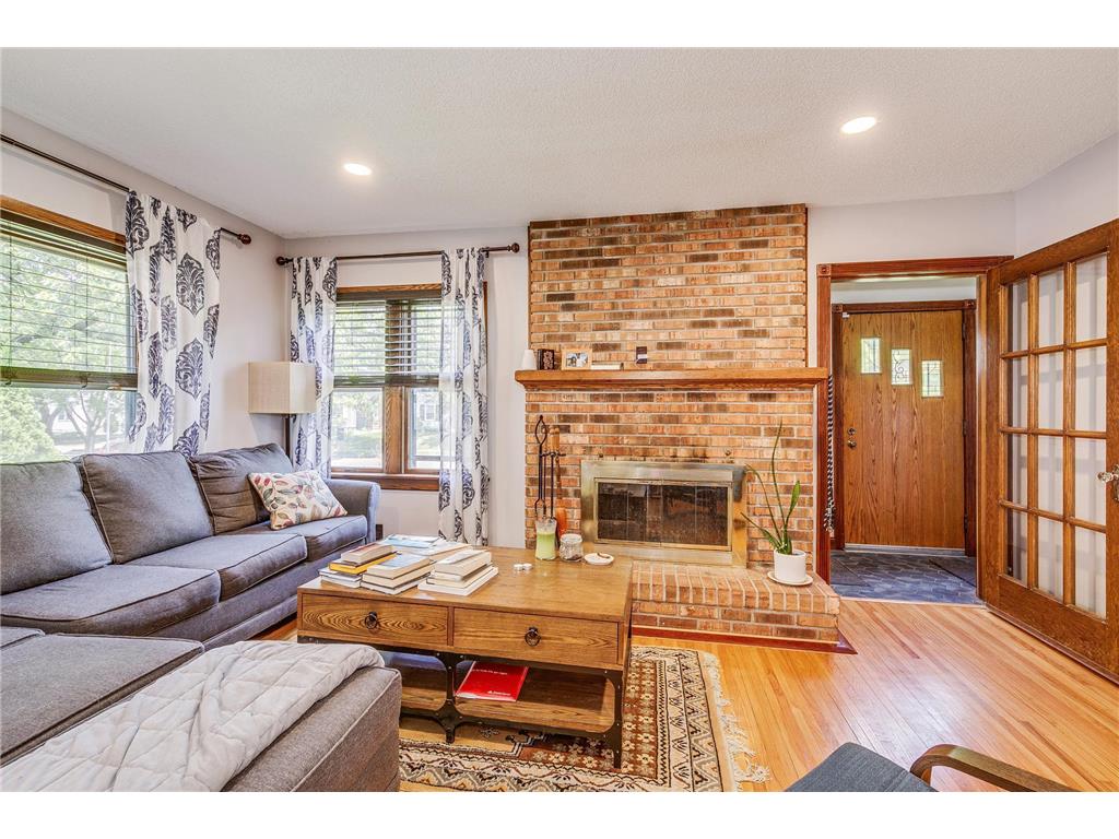 3807 Hubbard Avenue N Robbinsdale MN 55422 6810922 image8