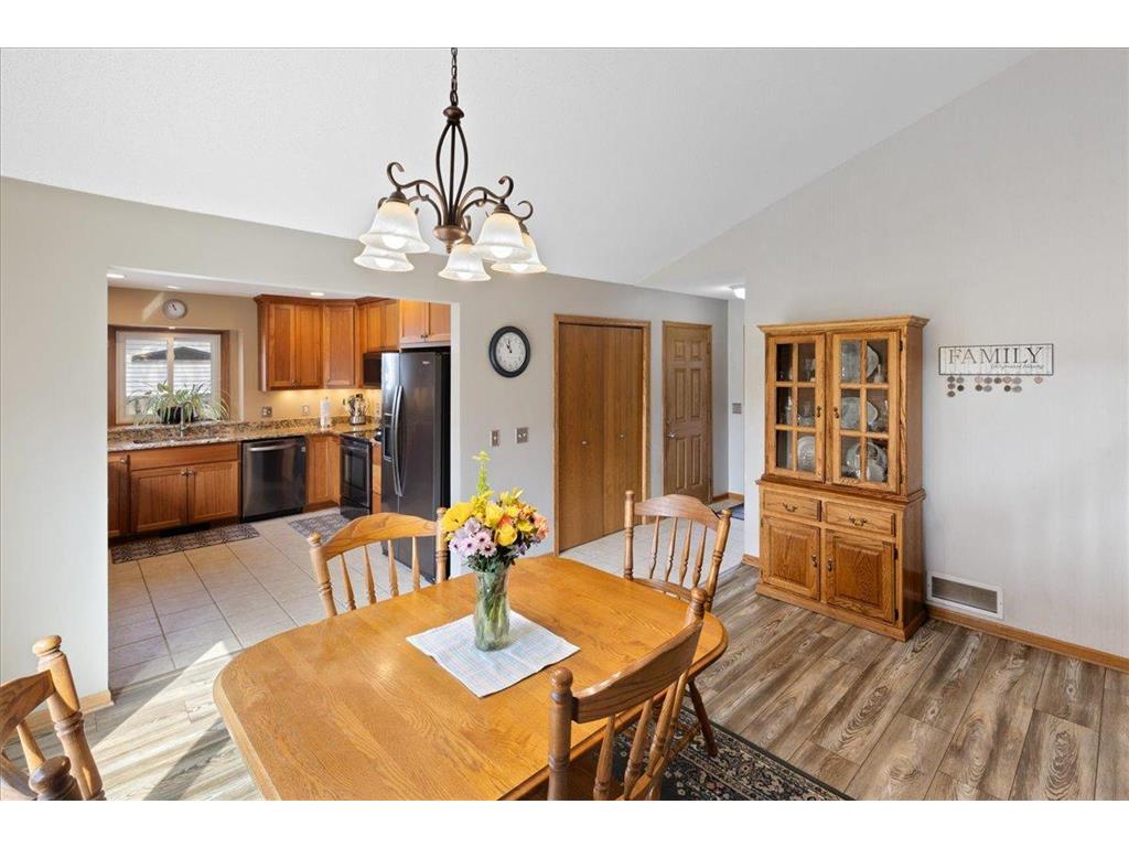3807 Riverton Avenue Eagan MN 55122 7050750 image12
