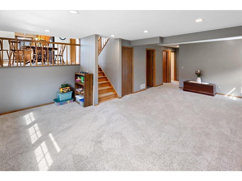 3807 Riverton Avenue Eagan MN 55122 7050750 image33