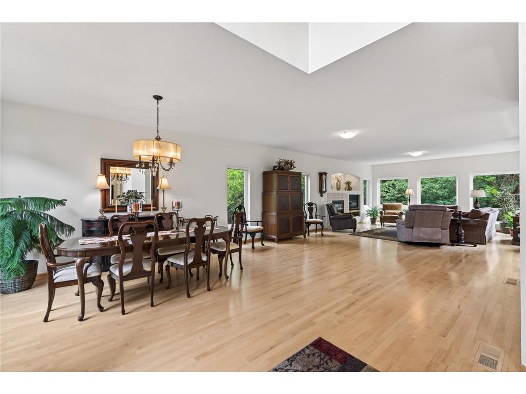 381 Del Rio Drive Chanhassen MN 55317 - Lotus Lake 7081455 image15