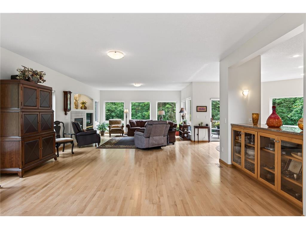 381 Del Rio Drive Chanhassen MN 55317 - Lotus Lake 7081455 image18