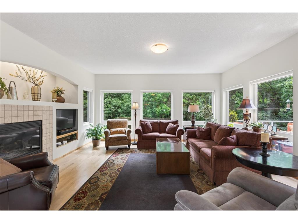 381 Del Rio Drive Chanhassen MN 55317 - Lotus Lake 7081455 image19