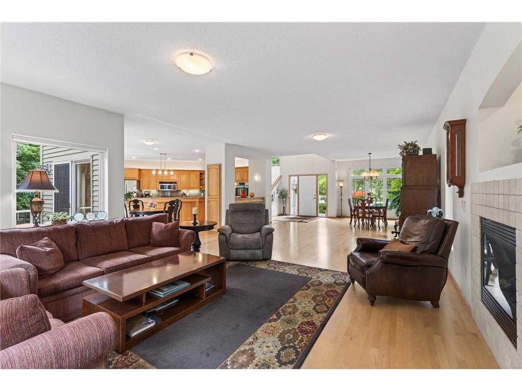 381 Del Rio Drive Chanhassen MN 55317 - Lotus Lake 7081455 image22