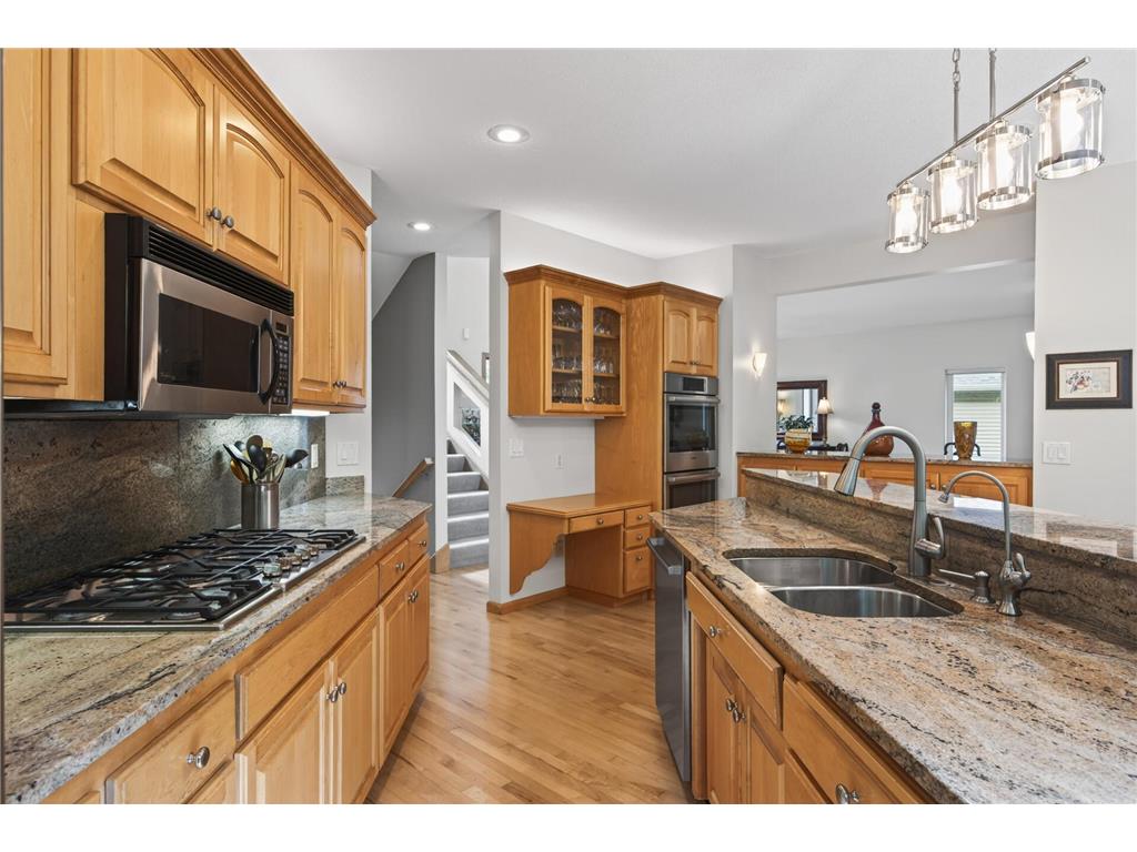 381 Del Rio Drive Chanhassen MN 55317 - Lotus Lake 7081455 image30