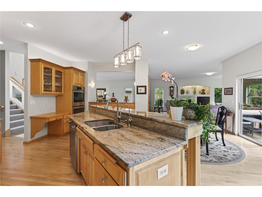381 Del Rio Drive Chanhassen MN 55317 - Lotus Lake 7081455 image31