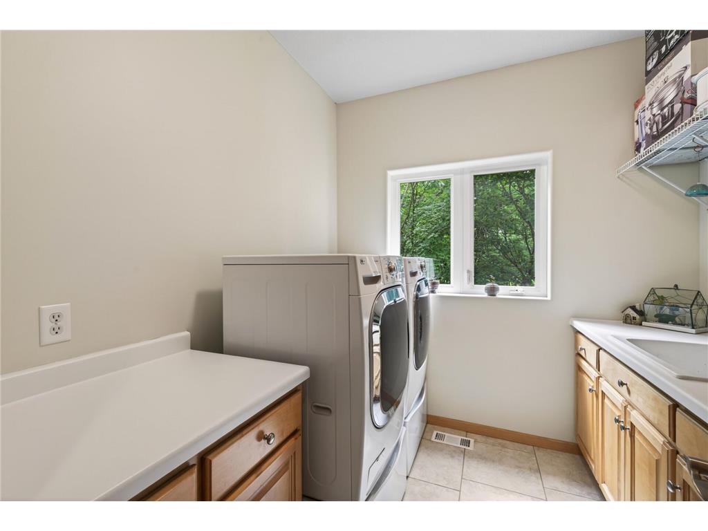 381 Del Rio Drive Chanhassen MN 55317 - Lotus Lake 7081455 image36
