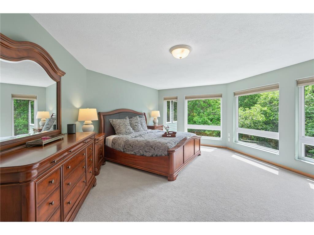 381 Del Rio Drive Chanhassen MN 55317 - Lotus Lake 7081455 image40