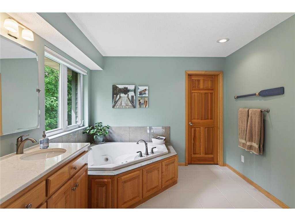 381 Del Rio Drive Chanhassen MN 55317 - Lotus Lake 7081455 image44
