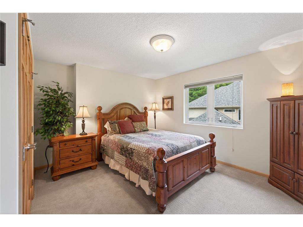 381 Del Rio Drive Chanhassen MN 55317 - Lotus Lake 7081455 image48