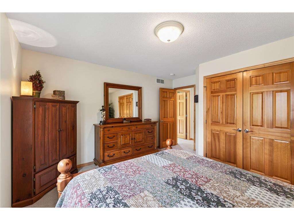 381 Del Rio Drive Chanhassen MN 55317 - Lotus Lake 7081455 image49