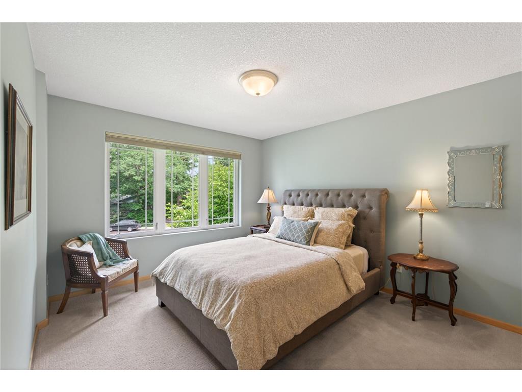 381 Del Rio Drive Chanhassen MN 55317 - Lotus Lake 7081455 image50