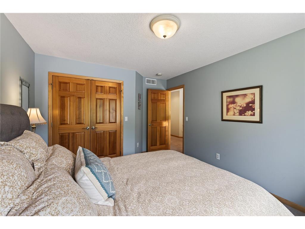 381 Del Rio Drive Chanhassen MN 55317 - Lotus Lake 7081455 image51