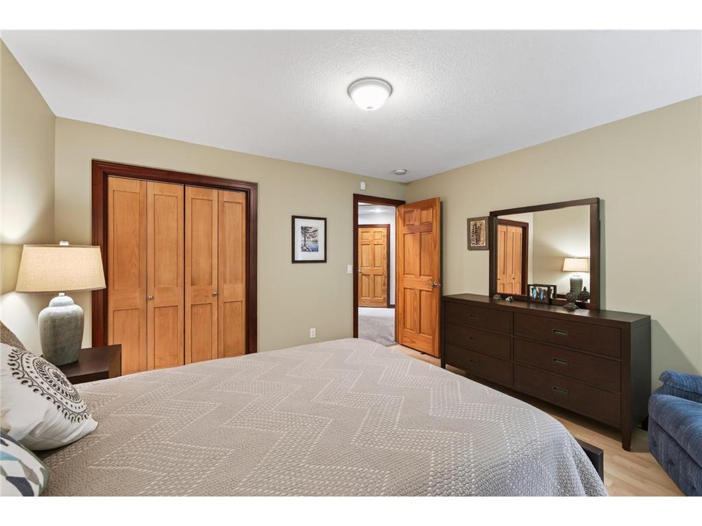 381 Del Rio Drive Chanhassen MN 55317 - Lotus Lake 7081455 image64