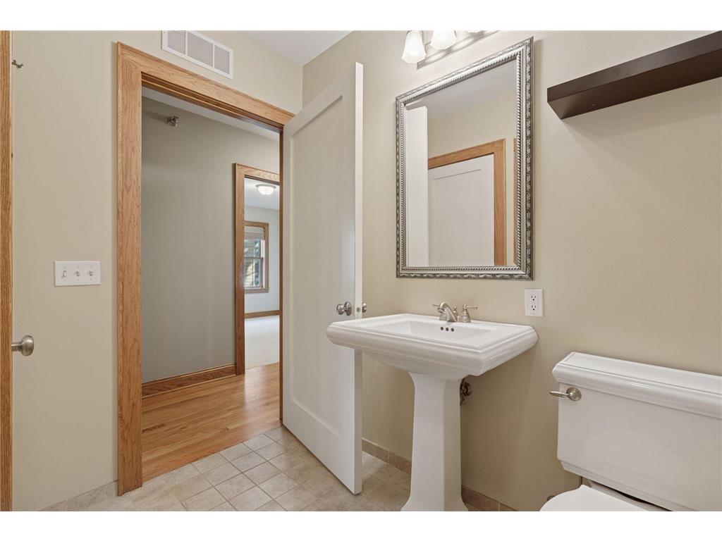 3810 W 31st Street #102 Minneapolis MN 55416 6800463 image25