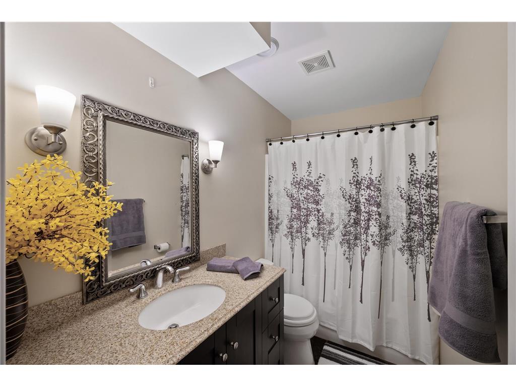 38104 Everton Avenue North Branch MN 55056 7054039 image38