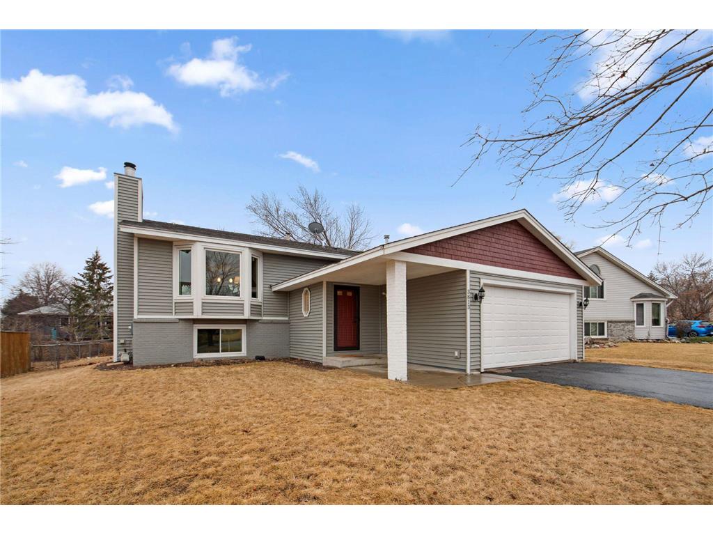 3813 Moccasin Court Burnsville MN 55337 6681322 image1