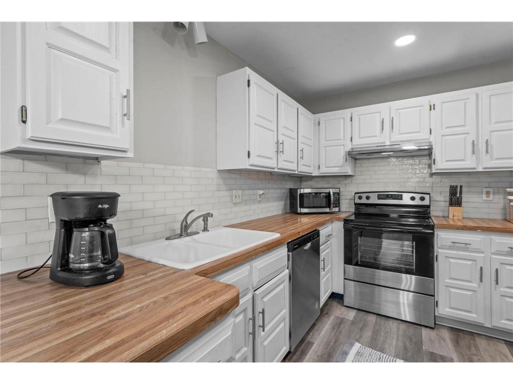 3815 Brookdale Circle N Brooklyn Park MN 55443 7079107 image4