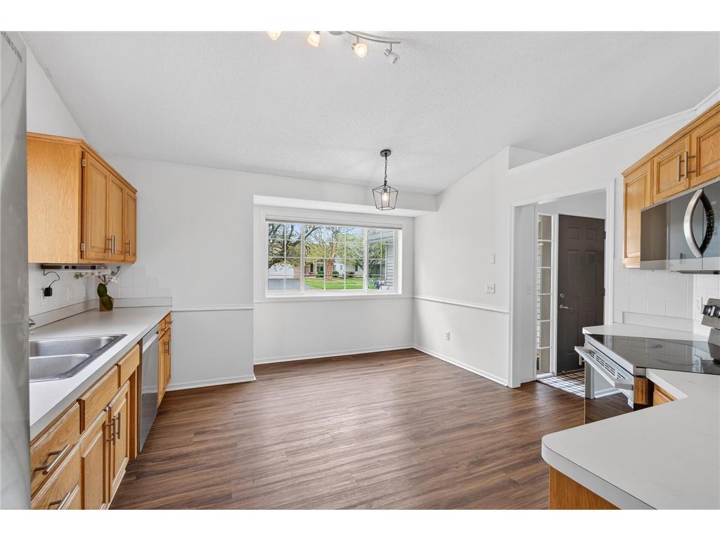 3816 93rd Avenue N Brooklyn Park MN 55443 7056178 image12