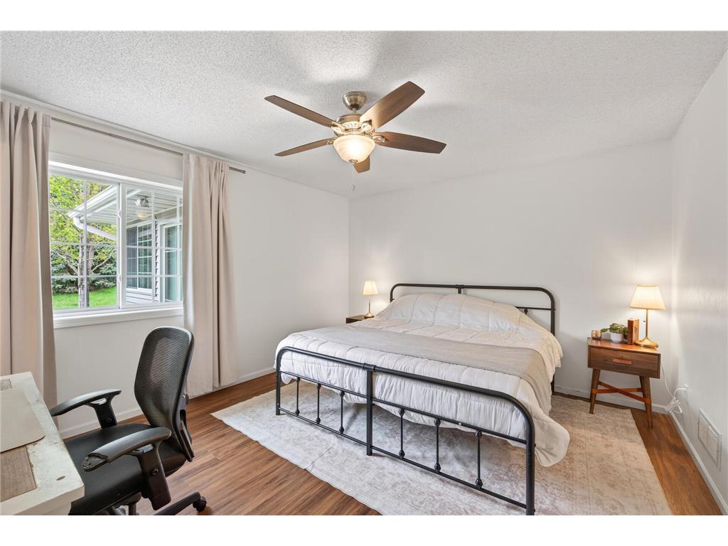 3816 93rd Avenue N Brooklyn Park MN 55443 7056178 image17