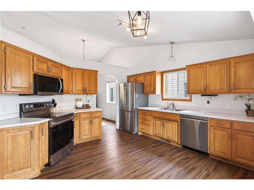 3816 93rd Avenue N Brooklyn Park MN 55443 7056178 image9