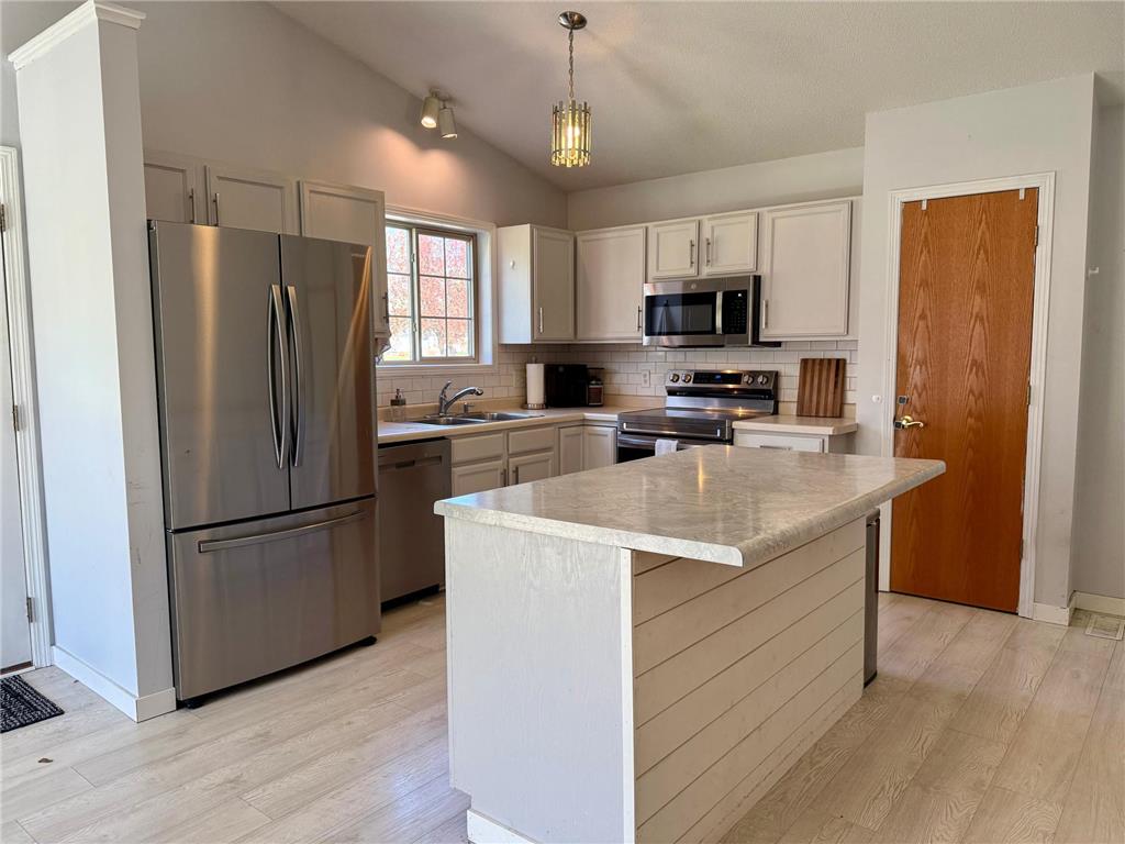 3818 Strathmore Lane SE Rochester MN 55904 7053145 image4