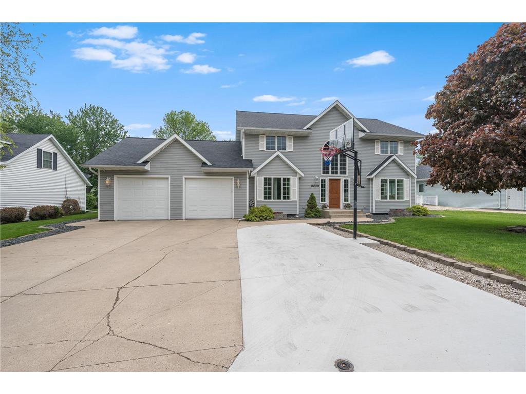 3819 Cedar Creek Court Fairmont MN 56031 6377701 image1