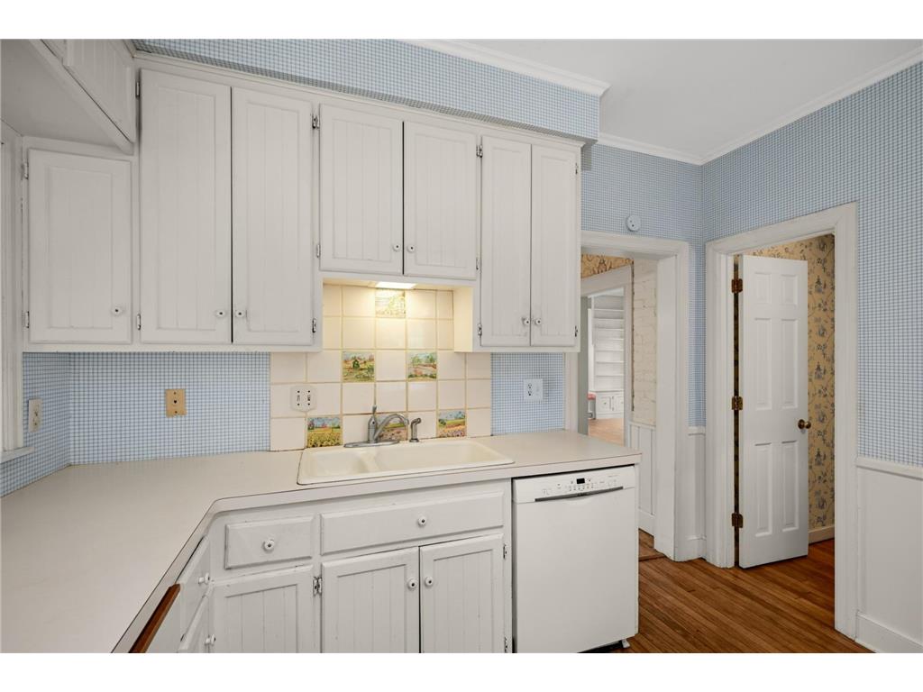 3819 Thomas Avenue S Minneapolis MN 55410 7059997 image19