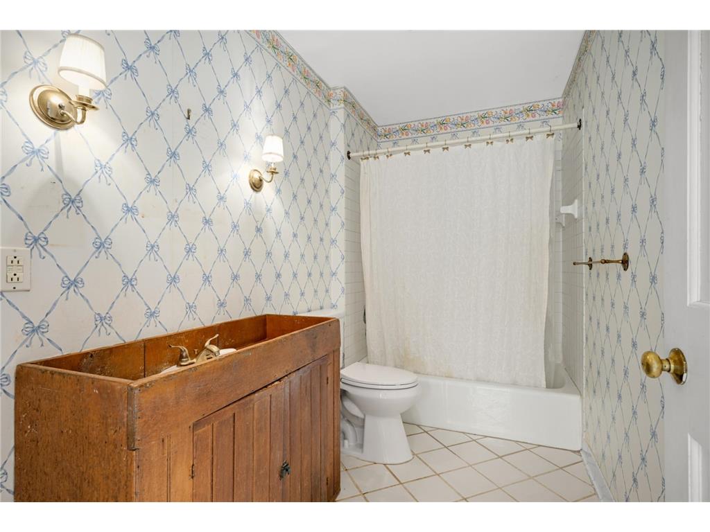 3819 Thomas Avenue S Minneapolis MN 55410 7059997 image27