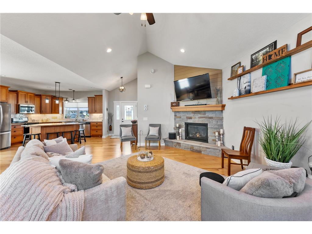 38209 Everett Avenue North Branch MN 55056 7096078 image10