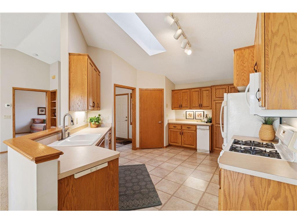 3821 Impatiens Lane N Brooklyn Park MN 55443 6800550 image14