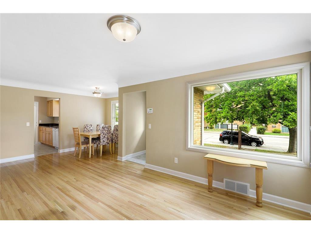 3821 W Broadway Avenue Robbinsdale MN 55422 6761654 image8