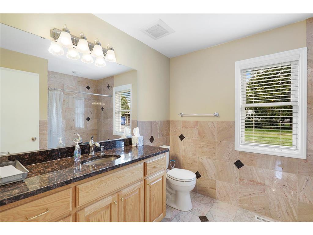 3821 W Broadway Avenue Robbinsdale MN 55422 7047564 image14