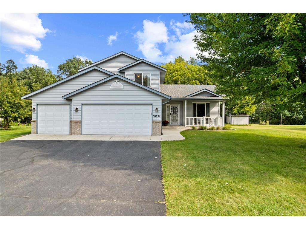 38221 Casselberry Drive North Branch MN 55056 6780759 image1