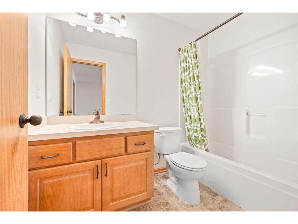 38251 Explorer Circle North Branch MN 55056 6820922 image13