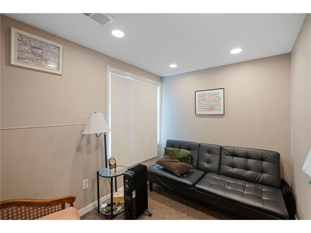 3826 W Broadway Avenue Robbinsdale MN 55422 7018923 image18