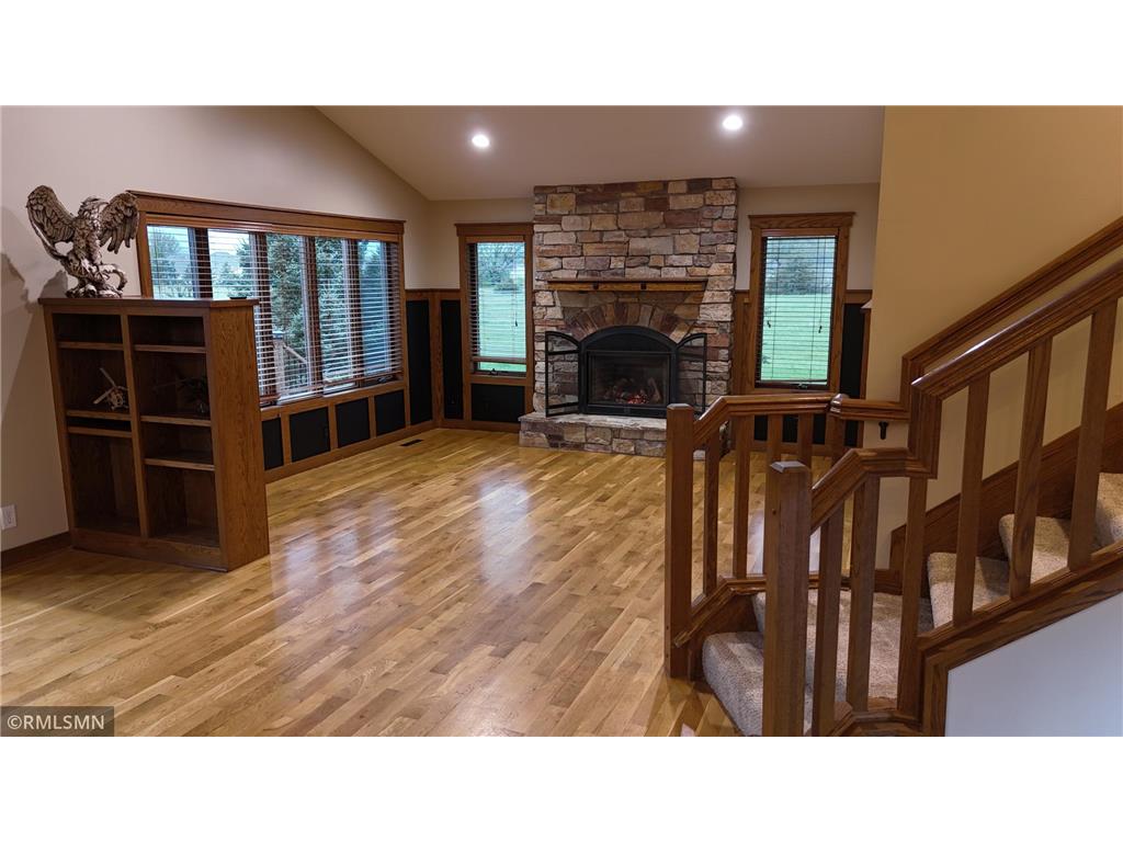 38270 Everett Avenue North Branch MN 55056 7070733 image11