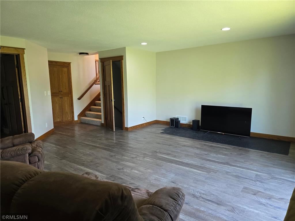 38270 Everett Avenue North Branch MN 55056 7070733 image17