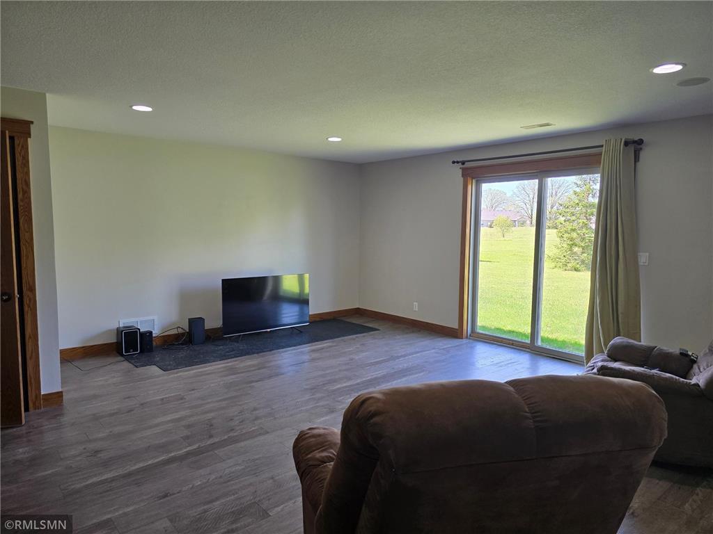 38270 Everett Avenue North Branch MN 55056 7070733 image18