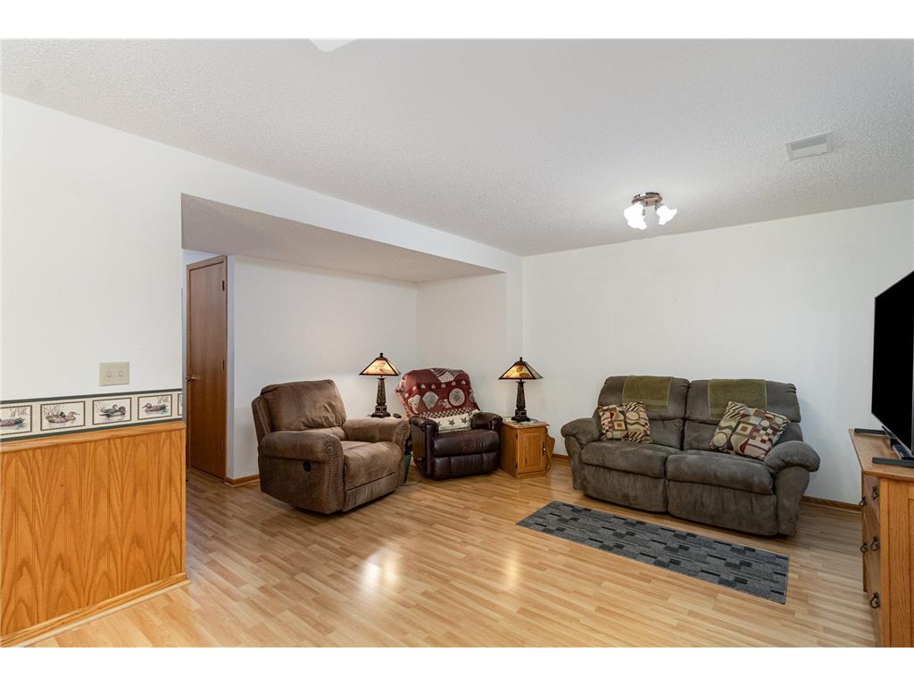 38280 Great Oaks Court North Branch MN 55056 6810122 image15
