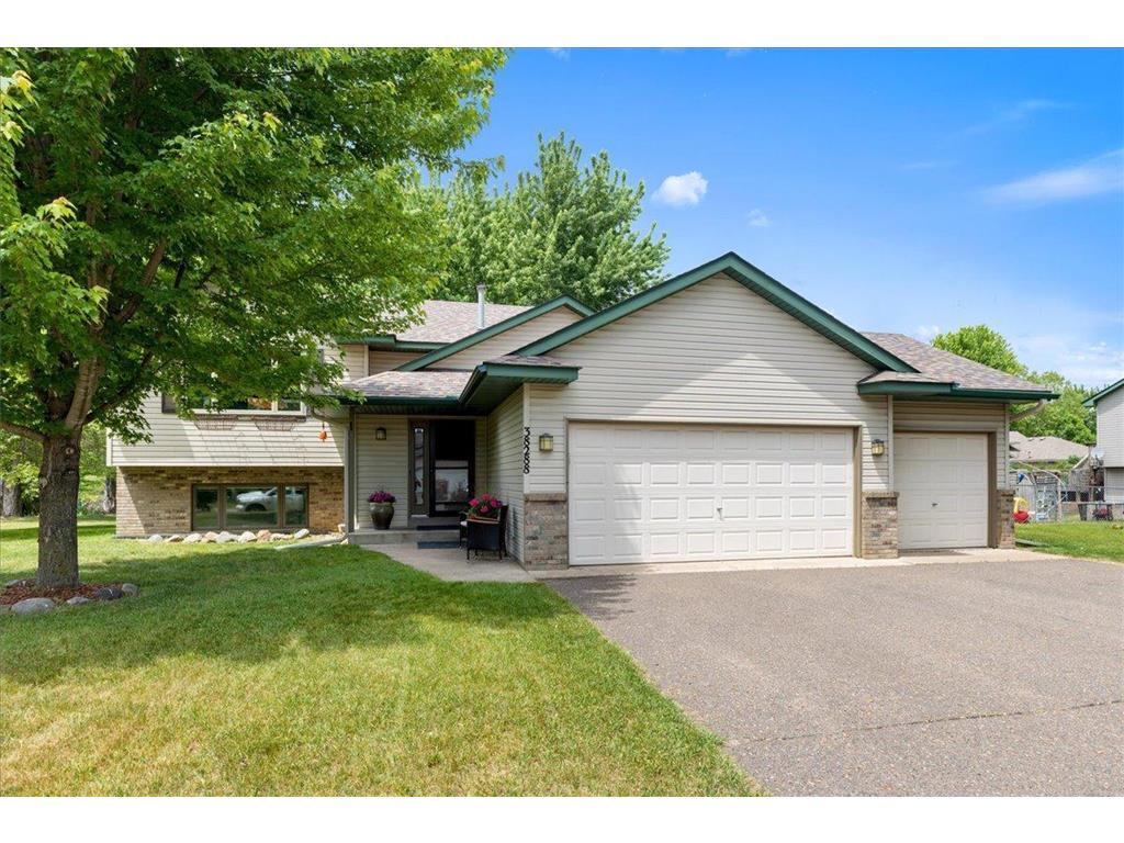 38288 Hillshire Avenue North Branch MN 55056 7088779 image1