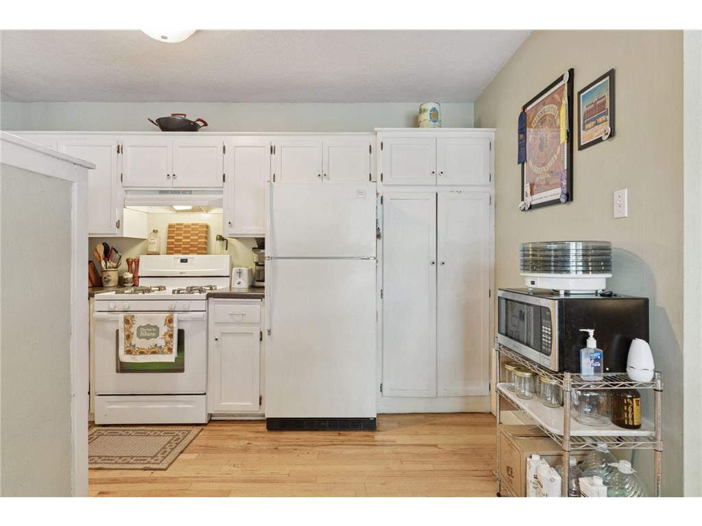 383 Grand Avenue #3 Saint Paul MN 55102 7100732 image13