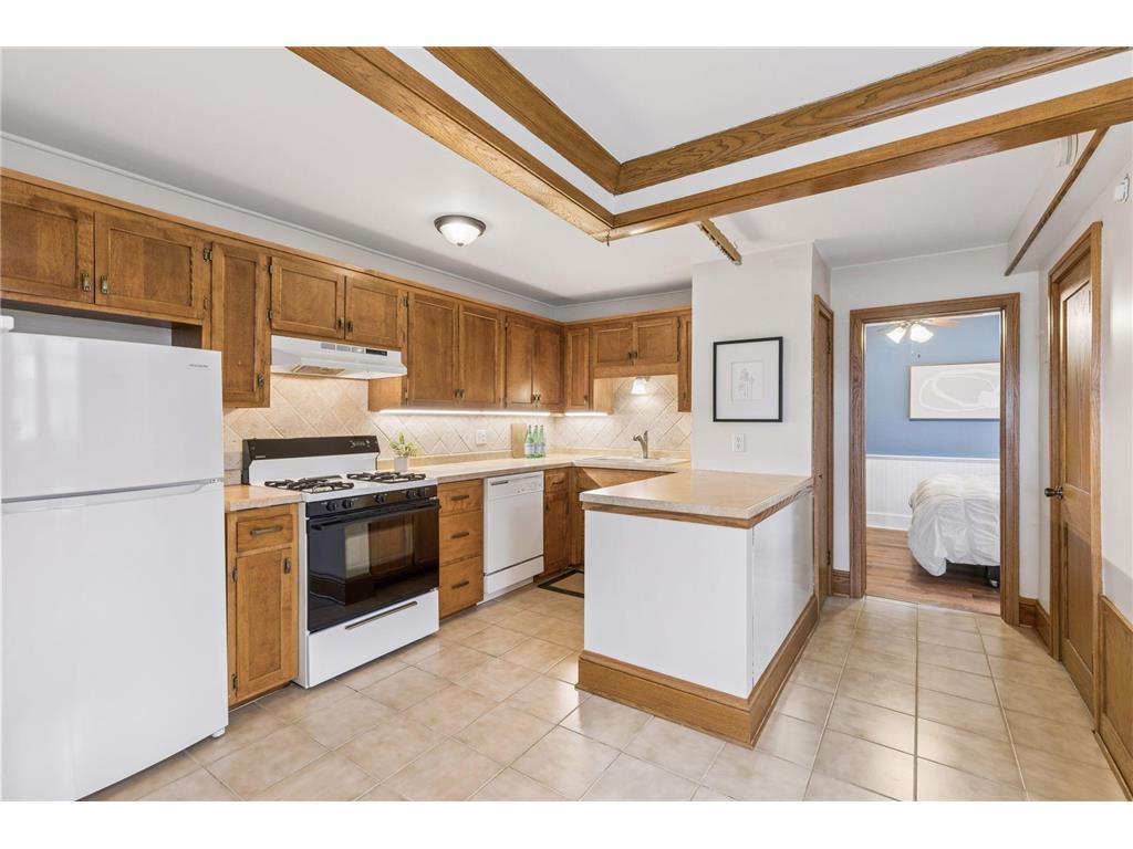 383 Grand Avenue #9 Saint Paul MN 55102 7025136 image11