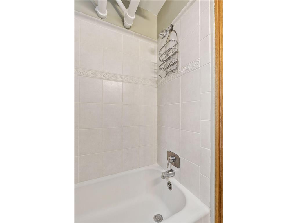 383 Grand Avenue #9 Saint Paul MN 55102 7025136 image22