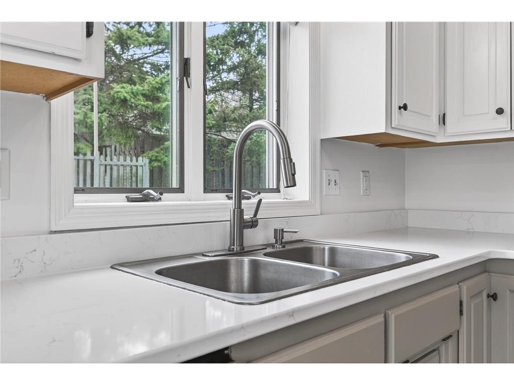 383 Tessier Circle Vadnais Heights MN 55127 7029710 image22